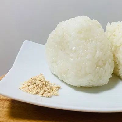 しじみの風味が香るおむすび