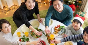 クリスマスの食べ過ぎ・飲み過ぎに潜む健康リスク