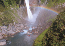 ● 富山県中新川郡立山町● 称名滝